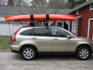 CAR:KAYAK